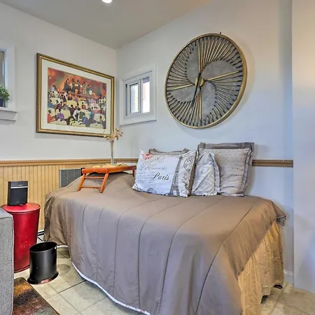 Central Elmont Studio With Great Outdoor Space! Exterior photo