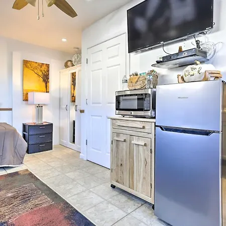 Central Elmont Studio With Great Outdoor Space! Exterior photo