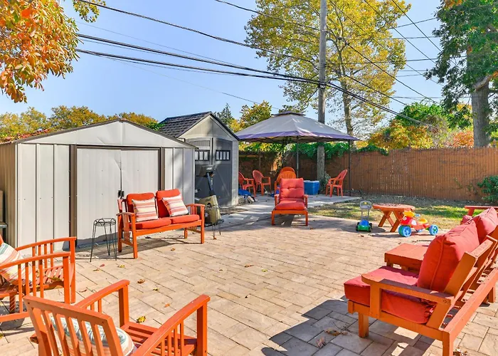 Central Elmont Studio With Great Outdoor Space!